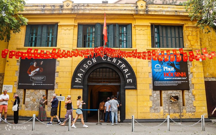 Hoa Lo Prison Museum
